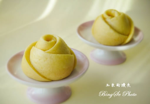 玫瑰花玉米面饅頭的做法 玫瑰花玉米面饅頭的做法