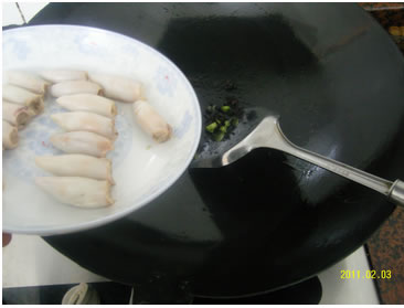 ��������~-Ԫ�����V�������D�Ĳ��E