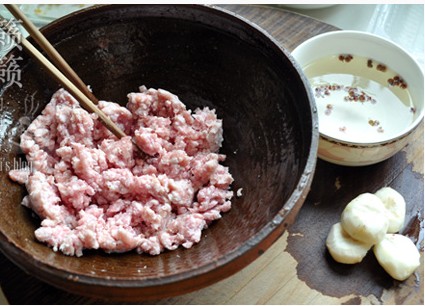 ����r������ӵ������D�Ĳ��E