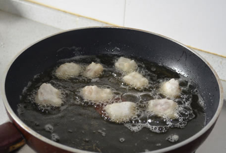 �����L�~�K�������D�Ĳ��E