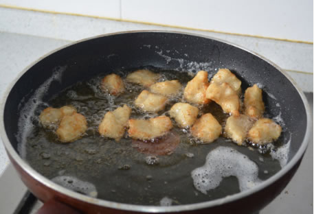 �����L�~�K�������D�Ĳ��E