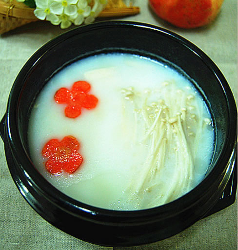 金針菇豆腐湯的做法 金針菇豆腐湯的做法