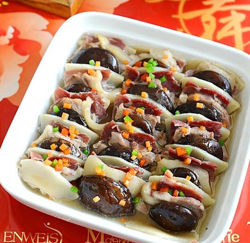 火腿燉肘子的做法 火腿燉肘子的做法