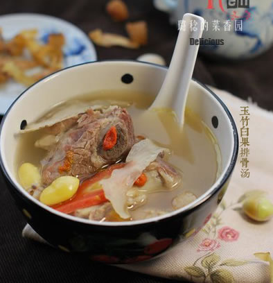 玉竹白果排骨湯的做法 玉竹白果排骨湯的做法