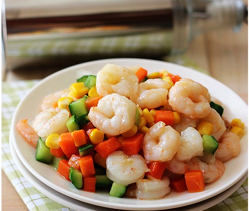 ��ɫ���r�ʵ�����