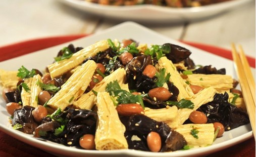 涼拌黑木耳腐竹的做法 涼拌黑木耳腐竹的做法