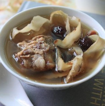 玉竹燉龍骨的做法 玉竹燉龍骨的做法