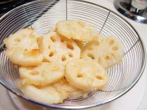 �r����ըźƬ�������D�Ĳ��E