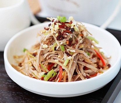 �������z������