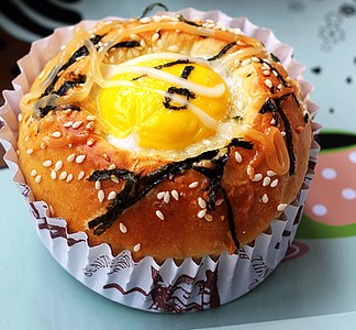 蛋黃面包的做法 蛋黃面包的做法