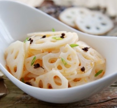 �ܰ�ɏź������