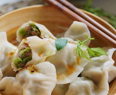 榆錢餡餃子的做法 榆錢餡餃子的做法