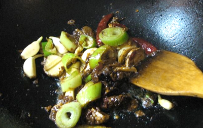 �����������~(y��)�������D�Ĳ��E