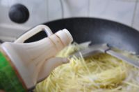 ���������z�������D�Ĳ��E