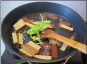 �ҳ������ɵ������D�Ĳ��E