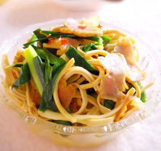 �����D����~�z������