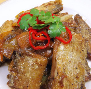 年夜飯菜譜:金桔帶魚(yú)的做法 年夜飯菜譜:金桔帶魚(yú)的做法