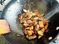 ���}���F��������D�Ĳ��E