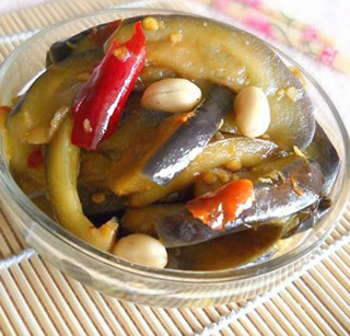 蒜蓉花生茄子的做法 蒜蓉花生茄子的做法