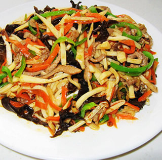 ���U���~����z������