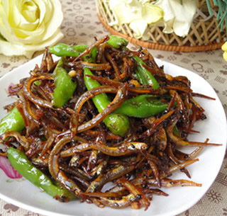 С�y�~������������