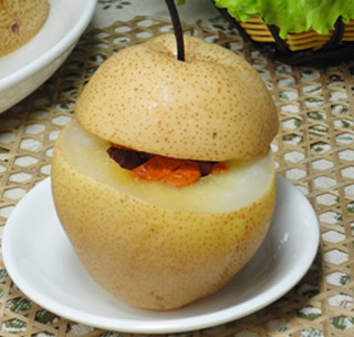 冰糖紅棗蒸雪梨的做法 冰糖紅棗蒸雪梨的做法