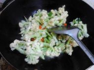 ����⳴���˵������D�Ĳ��E