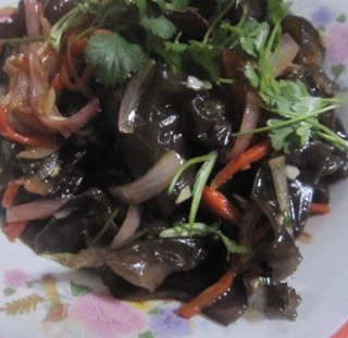 熗拌木耳的做法 熗拌木耳的做法
