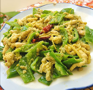 青椒豆丹的做法 青椒豆丹的做法