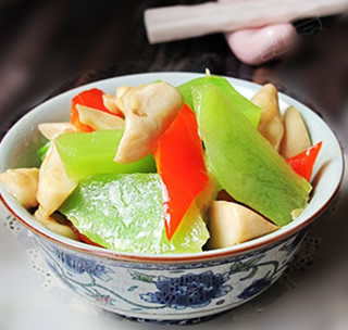 蠔油萵筍炒雞腿菇的做法 蠔油萵筍炒雞腿菇的做法