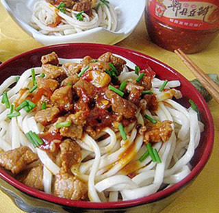 麻辣肉絲拌涼面的做法 麻辣肉絲拌涼面的做法