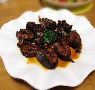 �������~������