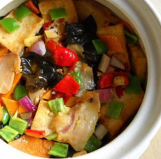 臘味砂鍋豆腐的做法 臘味砂鍋豆腐的做法