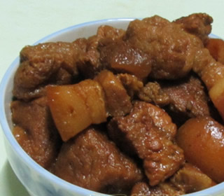 油豆腐煮肉的做法 油豆腐煮肉的做法