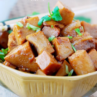 芋頭燒五花肉的做法 芋頭燒五花肉的做法