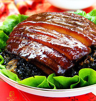 蒸蒸日上—梅干菜扣肉的做法 蒸蒸日上—梅干菜扣肉的做法