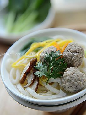 �~(y��)����������