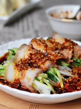 美食天下蒜泥白肉蔬菜卷的做法 美食天下蒜泥白肉蔬菜卷的做法