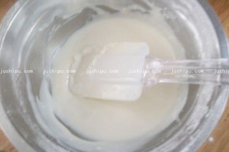 草莓焦糖松餅的做法 www.sk010.cn