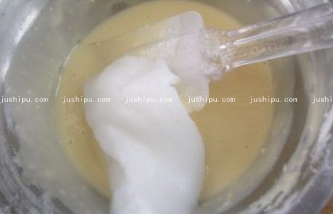 草莓焦糖松餅的做法 www.sk010.cn