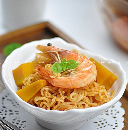 海鮮南瓜方便面的做法 www.sk010.cn