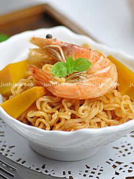 海鮮南瓜方便面的做法 海鮮南瓜方便面的做法