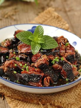 梅干菜蒸板鴨的做法 梅干菜蒸板鴨的做法