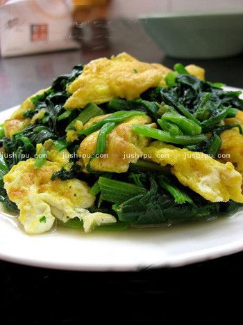 蛋炒菠菜的做法 www.sk010.cn
