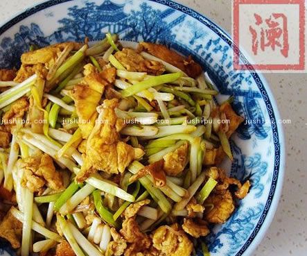 雞蛋炒蒜黃的做法 www.sk010.cn