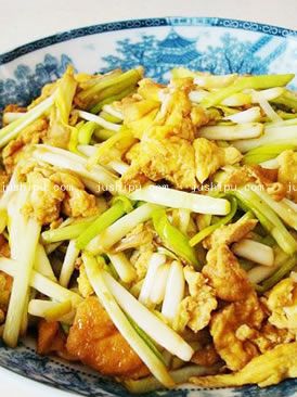 雞蛋炒蒜黃的做法 雞蛋炒蒜黃的做法