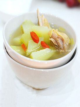 佛手瓜枸杞燉土雞的做法 佛手瓜枸杞燉土雞的做法