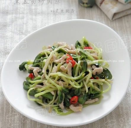 黑豆苗炒肉絲的做法 www.sk010.cn