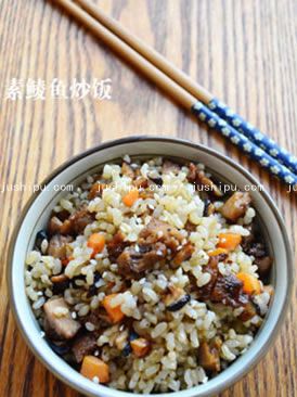 素鯪魚炒飯的做法 素鯪魚炒飯的做法