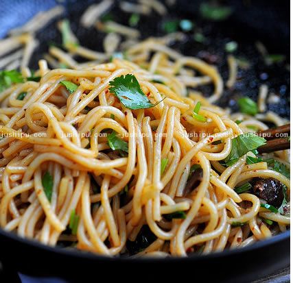 ���泴�׾������� www.sk010.cn